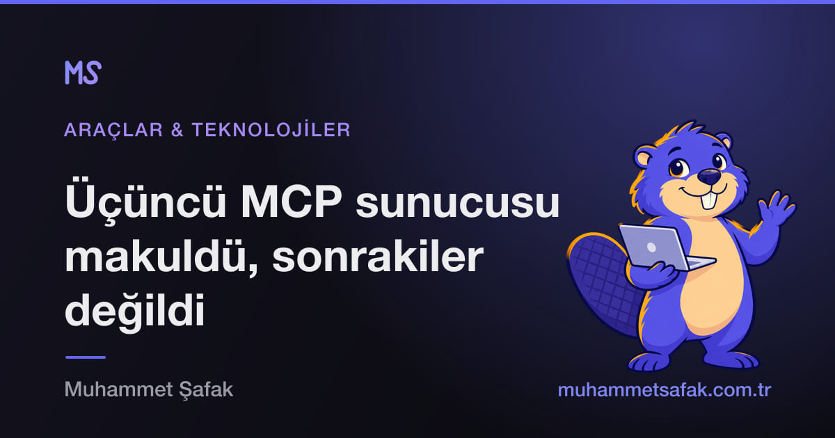 Tan’lı bir paylaşım kartı örneği — Tan elinde bir laptopla el sallıyor, solda yazı başlığı ve kategori etiketi görünüyor